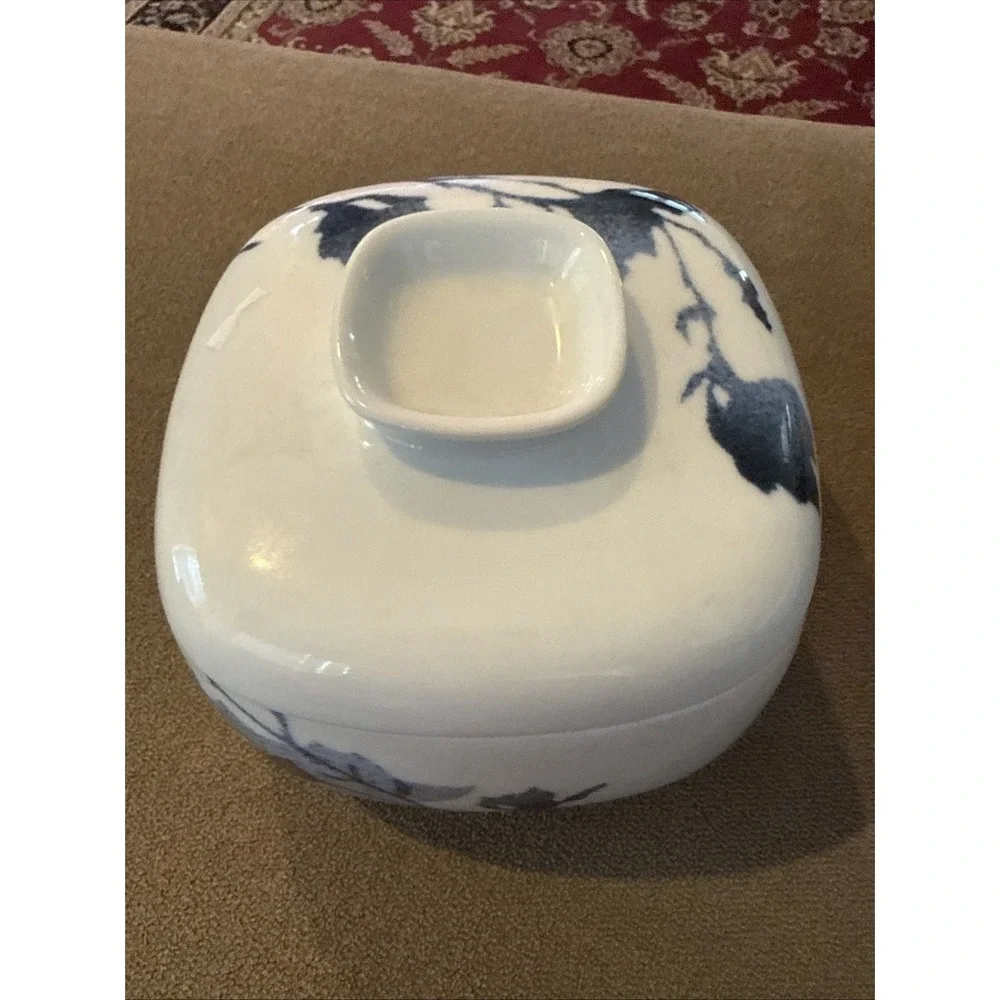 Dansk Magnolia Blue  2 Qt. Covered  Vegetable Bowl  7